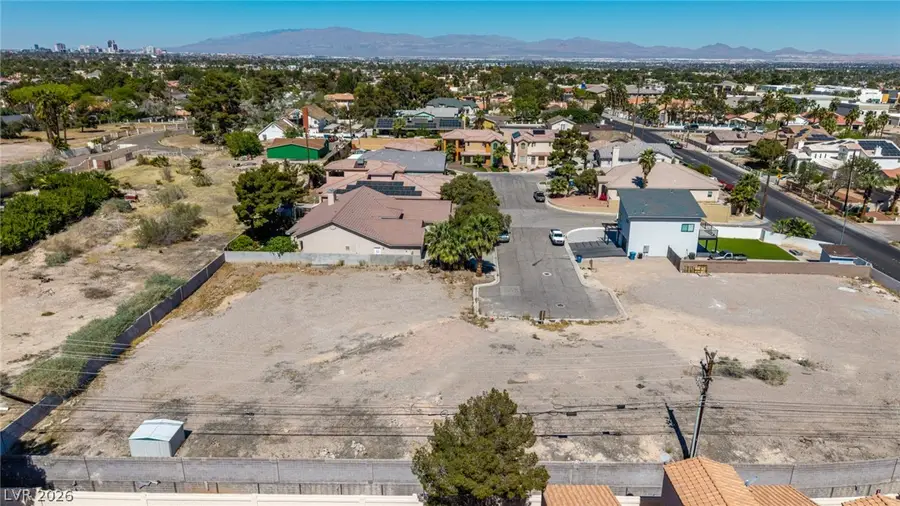 3993 Mojave Court, Las Vegas, NV 89121 - #3