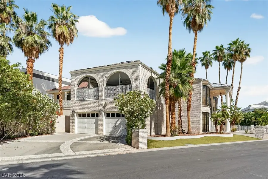 2834 Queens Courtyard Drive, Las Vegas, NV 89109 - #3