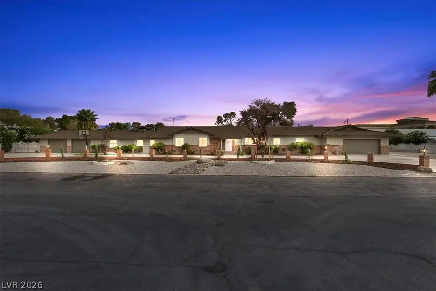 2211 Edgewood Avenue, Las Vegas, NV 89102 - #2