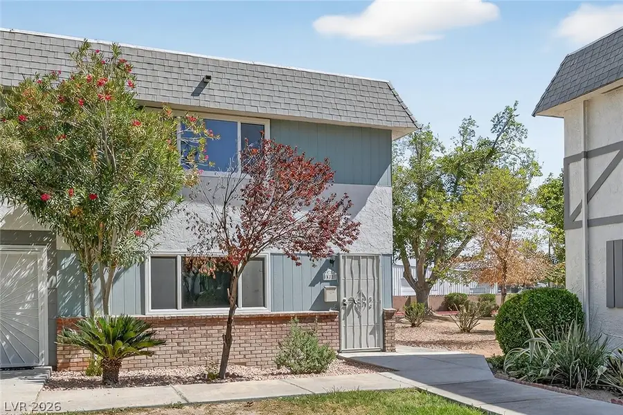 422 Greenbriar Townhouse Way, Las Vegas, NV 89121 - #2