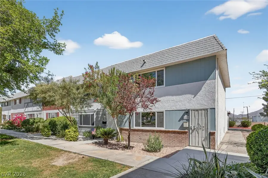 422 Greenbriar Townhouse Way, Las Vegas, NV 89121 - #3