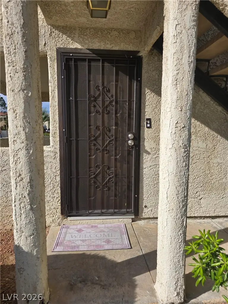 5060 Newport Cove Drive #B, Las Vegas, NV 89119 - #2