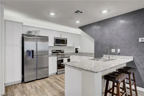 2650 Wimbledon White Court, North Las Vegas, NV 89086