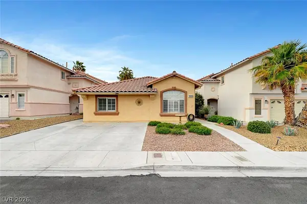 10008 Yellow Canary Avenue, Las Vegas, NV 89117