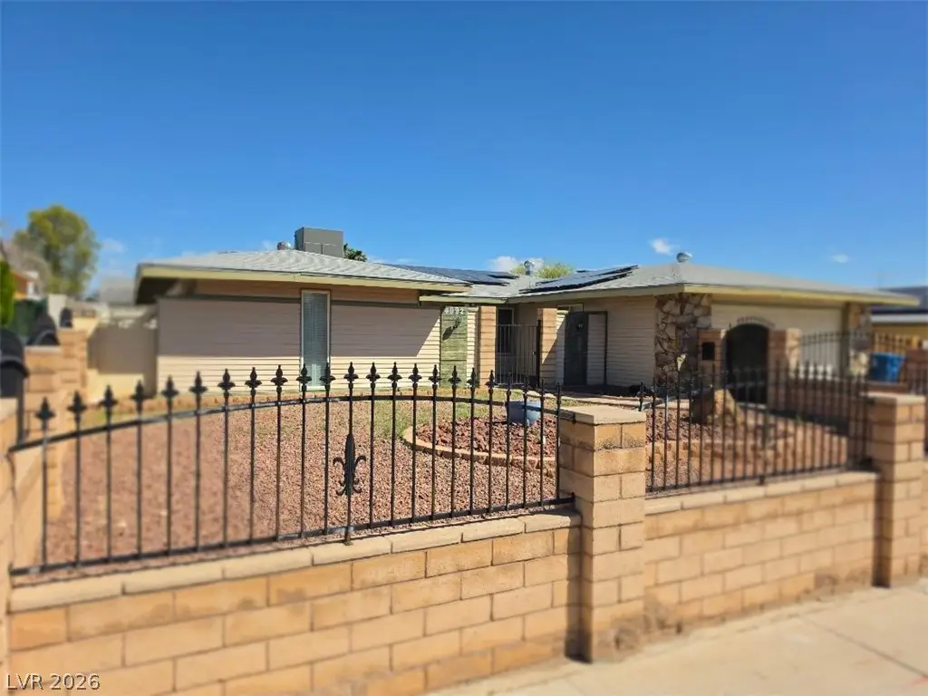 4092 E Harmon Avenue, Las Vegas, NV 89121 - #1