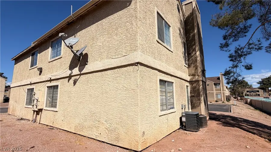 2754 Aarondavid Drive, Las Vegas, NV 89121 - #3