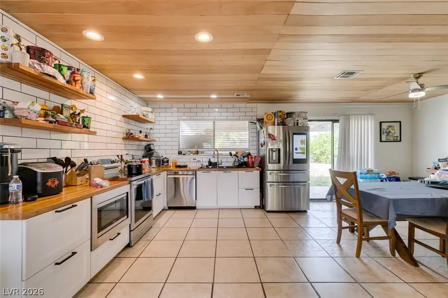 1709 Shadow Mountain Place, Las Vegas, NV 89108 - #2