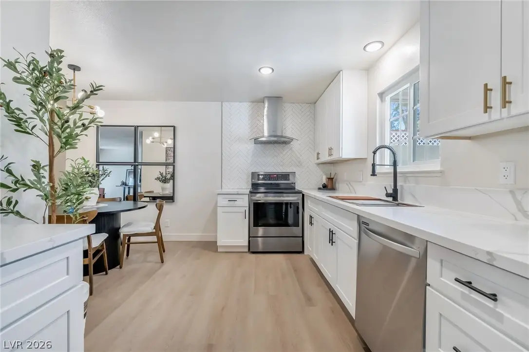 421 Greenbriar Townhouse Way, Las Vegas, NV 89121 - #1