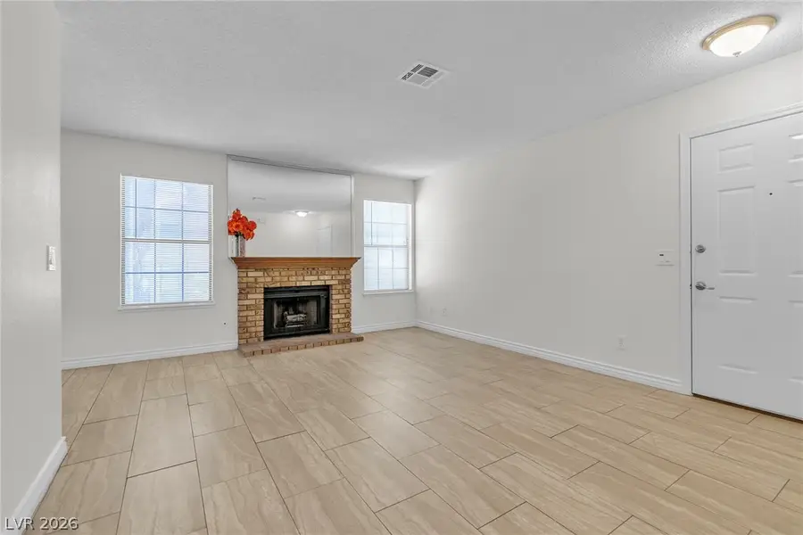 5576 W Rochelle Avenue #32A, Las Vegas, NV 89103 - #2