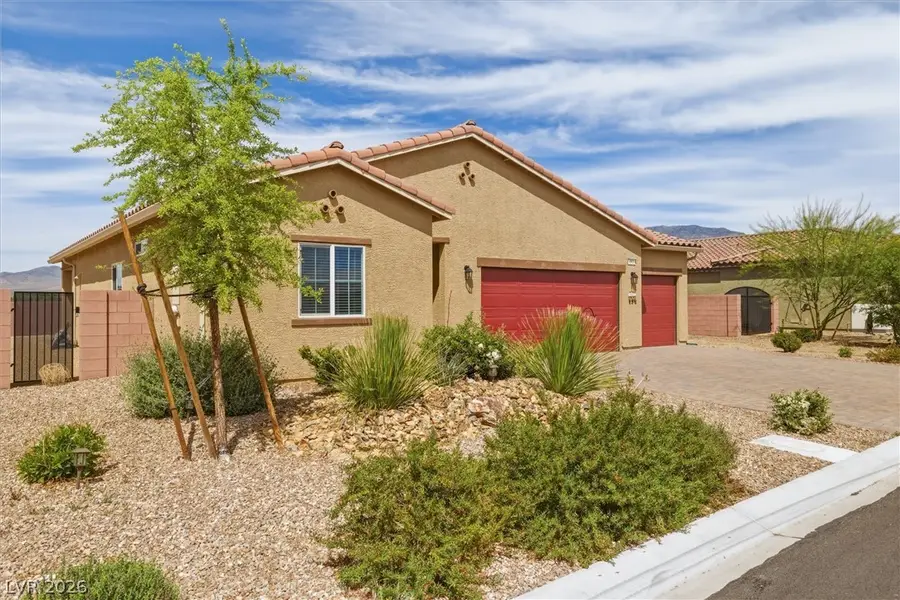 182 E Hawk Avenue, Pahrump, NV 89060 - #2