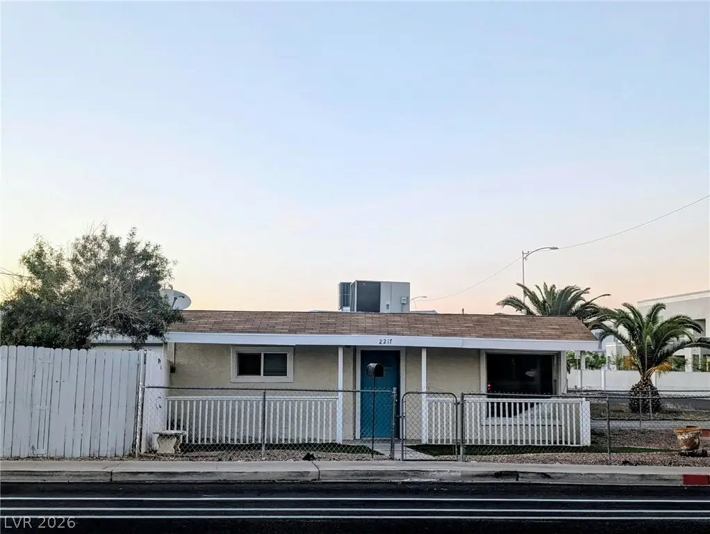 2217 E Oakey Boulevard, Las Vegas, NV 89104 - #1