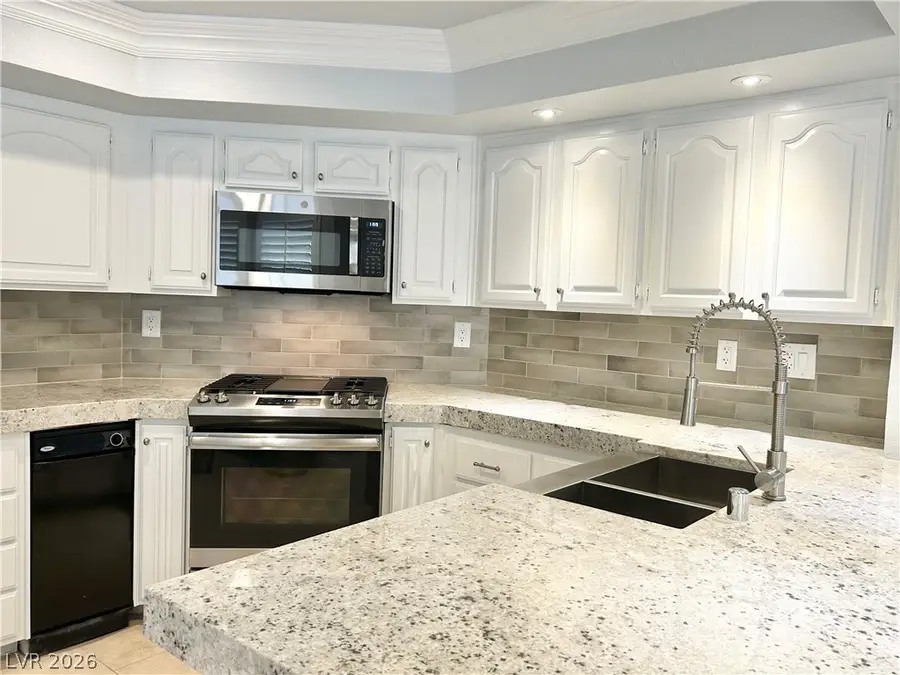 2633 Golden Sands Drive, Las Vegas, NV 89128 - #3