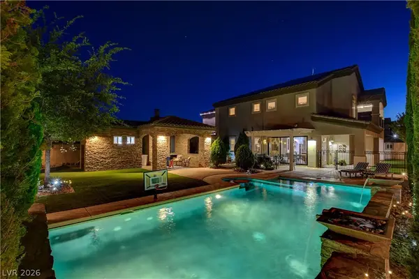 7384 W Camero Avenue, Las Vegas, NV 89113