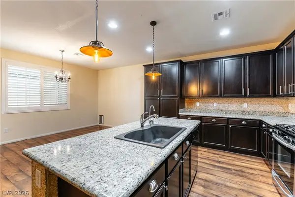 7741 Donner Peak Street, Las Vegas, NV 89166