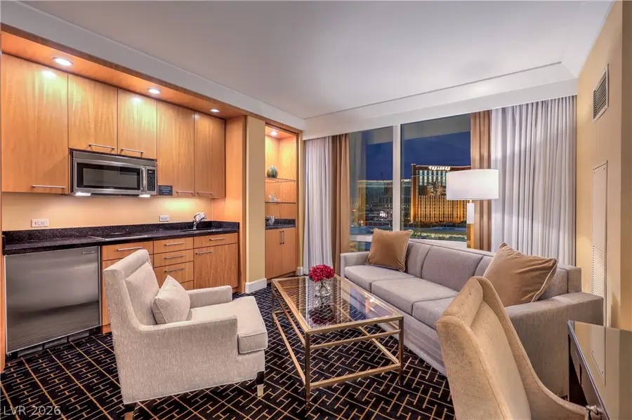 2000 Fashion Show Drive #1828, Las Vegas, NV 89109 - #2