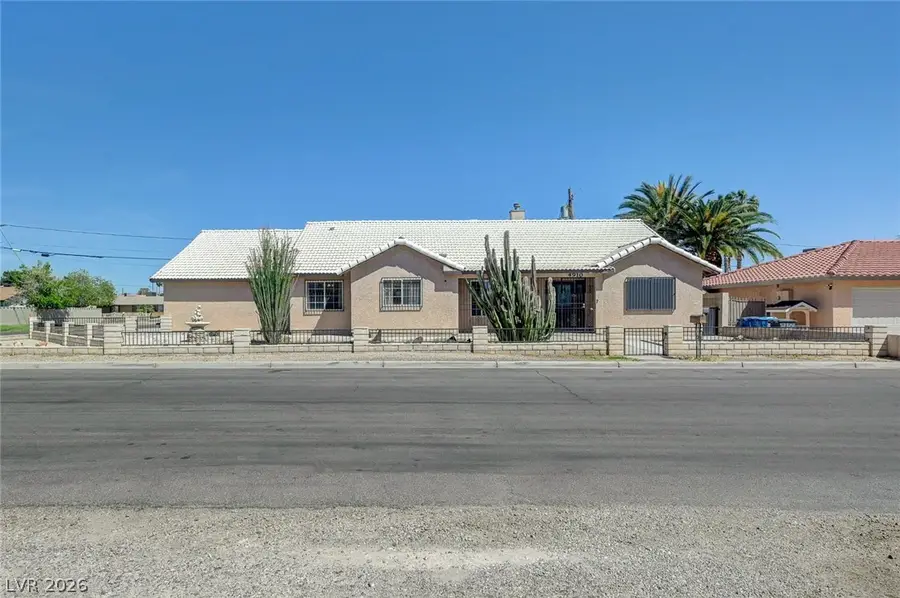 4910 E Philadelphia Avenue, Las Vegas, NV 89104 - #2