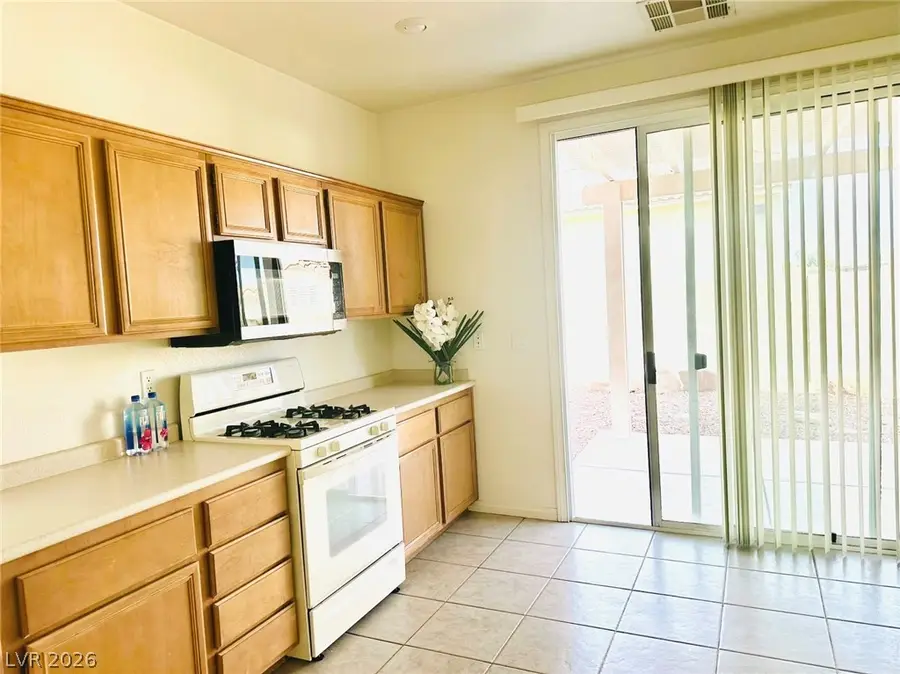 3090 Harbor Heights Drive, Las Vegas, NV 89117 - #2