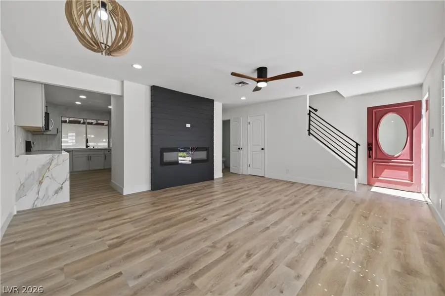 335 Greenbriar Townhouse Way, Las Vegas, NV 89121 - #2