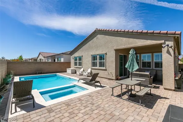 9028 Skye Treeline Street, Las Vegas, NV 89166