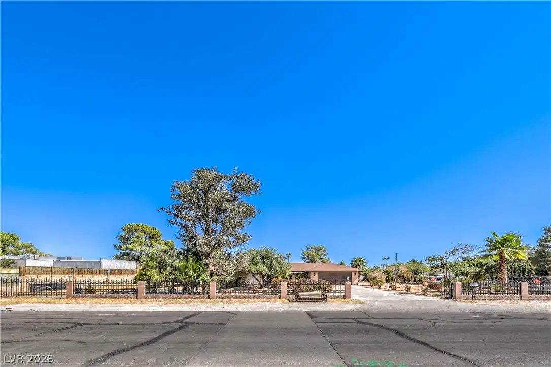 2880 Red Rock Street, Las Vegas, NV 89146 - #1