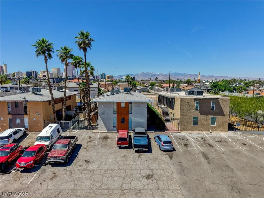 637 N 11th Street, Las Vegas, NV 89101 - #1
