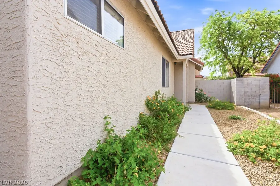 3309 Sturbridge Circle, Las Vegas, NV 89129 - #3