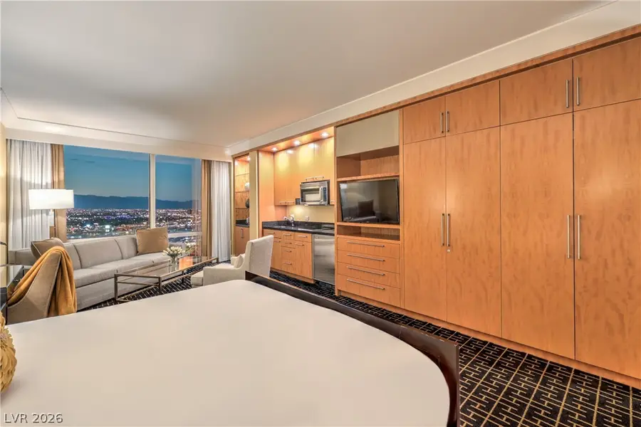 2000 Fashion Show Drive #3919, Las Vegas, NV 89109 - #2