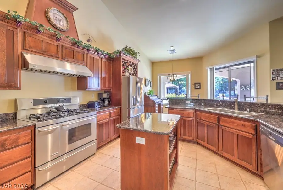 2061 Iroquois Avenue, Pahrump, NV 89048 - #3