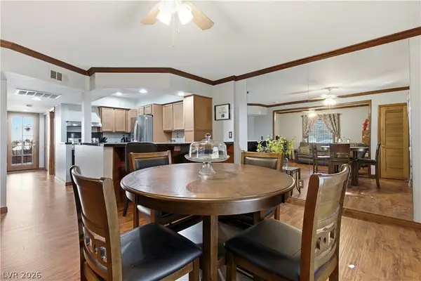 434 Las Casitas Way, Las Vegas, NV 89121