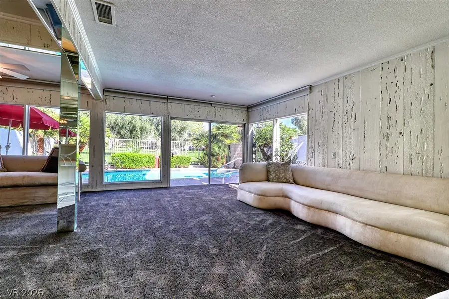 940 Vegas Valley Drive, Las Vegas, NV 89109 - #2