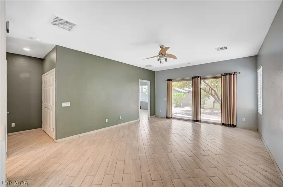 5977 Falconer Avenue, Las Vegas, NV 89122 - #3