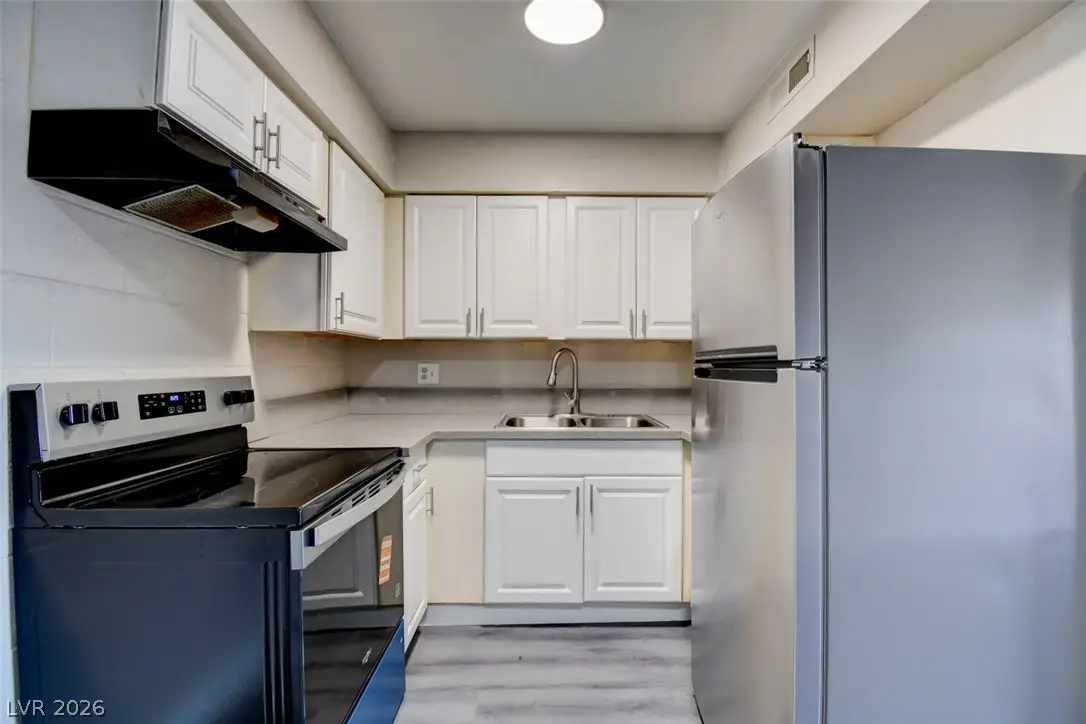 625 S Royal Crest Circle #13, Las Vegas, NV 89169 - #1