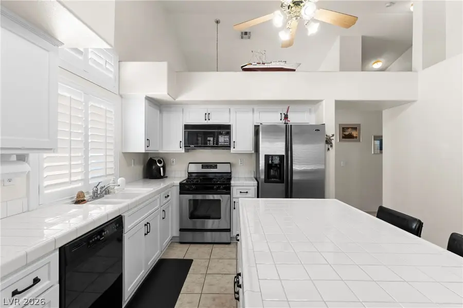 3463 Commendation Drive, Las Vegas, NV 89117 - #3