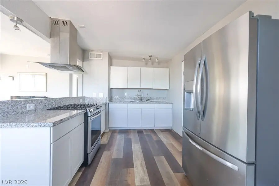 2125 E Oakey Boulevard, Las Vegas, NV 89104 - #3
