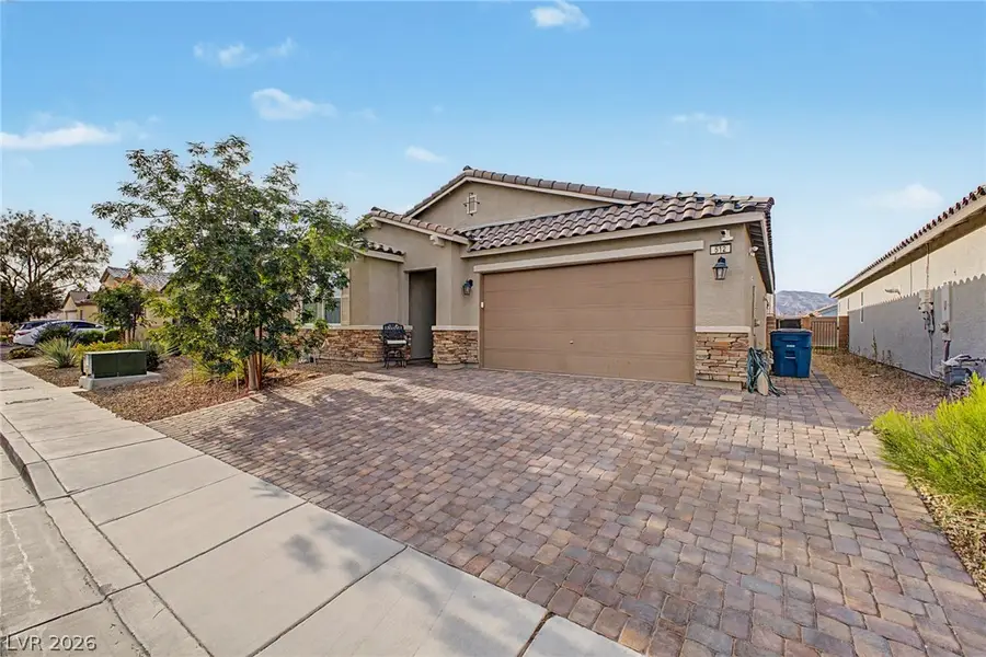 512 Shimmering Sands Avenue, North Las Vegas, NV 89031 - #2