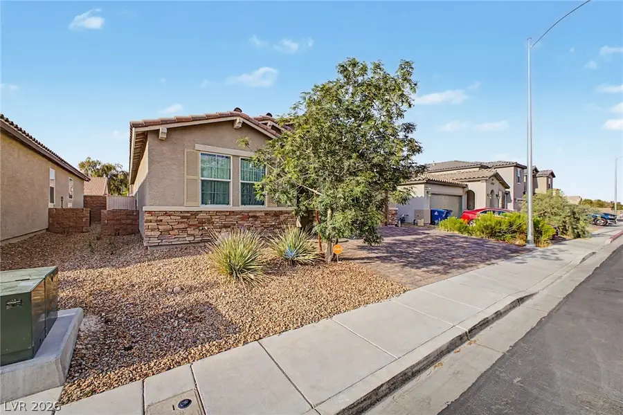 512 Shimmering Sands Avenue, North Las Vegas, NV 89031 - #3