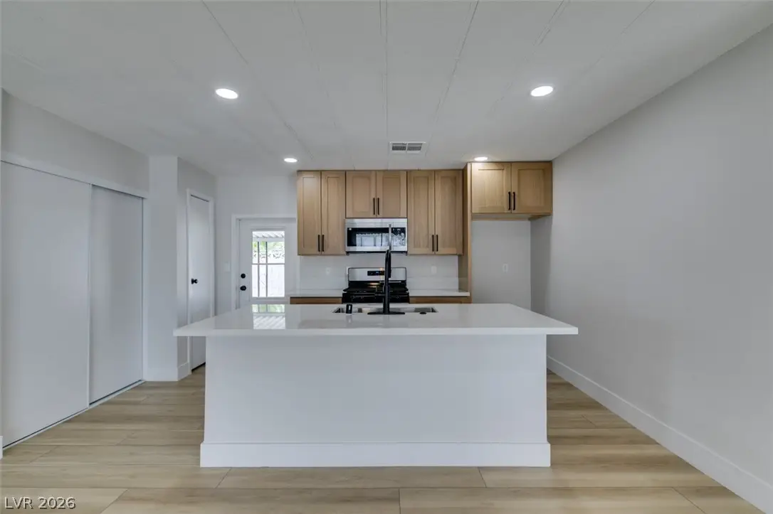 253 Sir Phillip Street, Las Vegas, NV 89110 - #1
