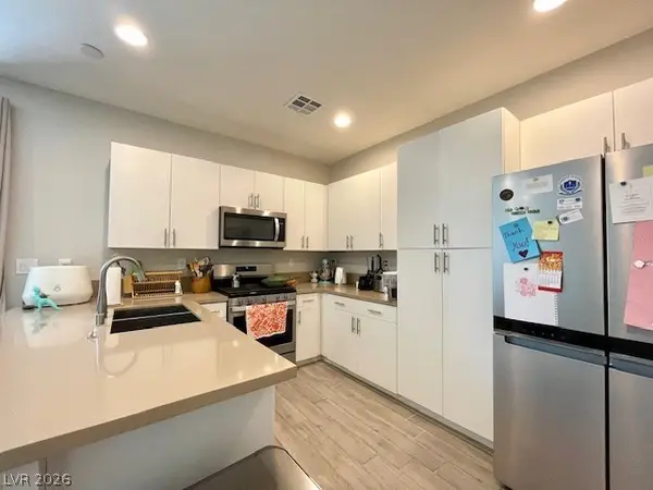 11238 Essence Point #210, Las Vegas, NV 89135