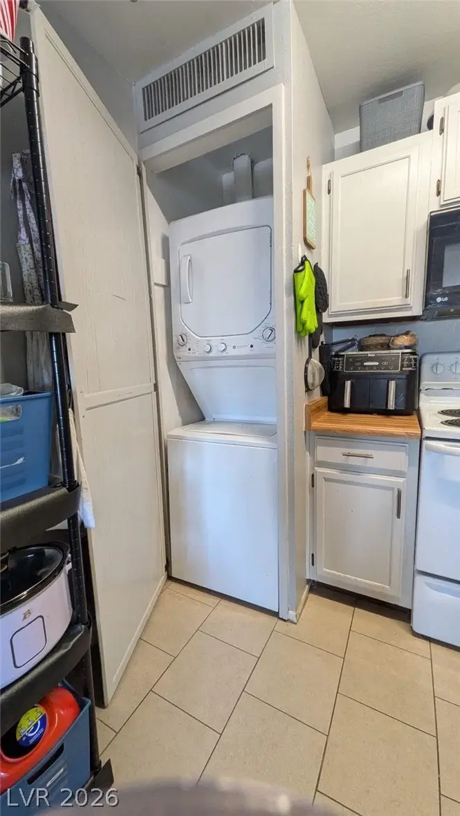 1381 E University Avenue #106, Las Vegas, NV 89119 - #3
