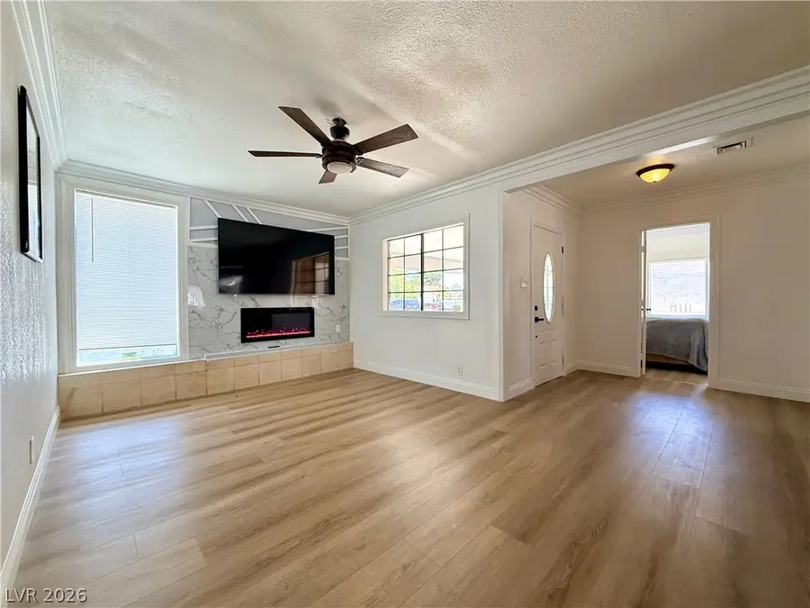 228 S 16th Street, Las Vegas, NV 89101 - #2