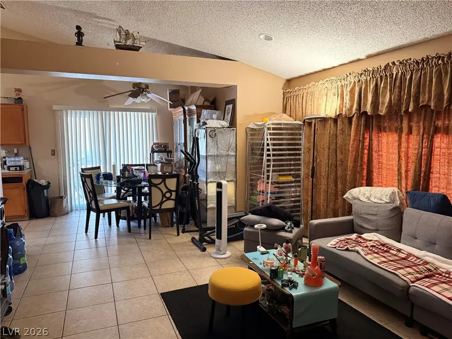 3325 Sonterra Circle, Las Vegas, NV 89117 - #2