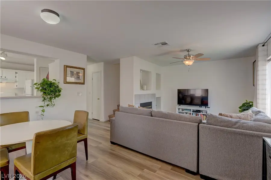 9564 Belle Fountain Avenue, Las Vegas, NV 89123 - #2