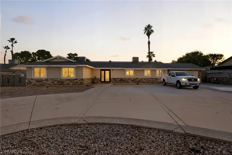 6825 W Oakey Boulevard, Las Vegas, NV 89146 - #2