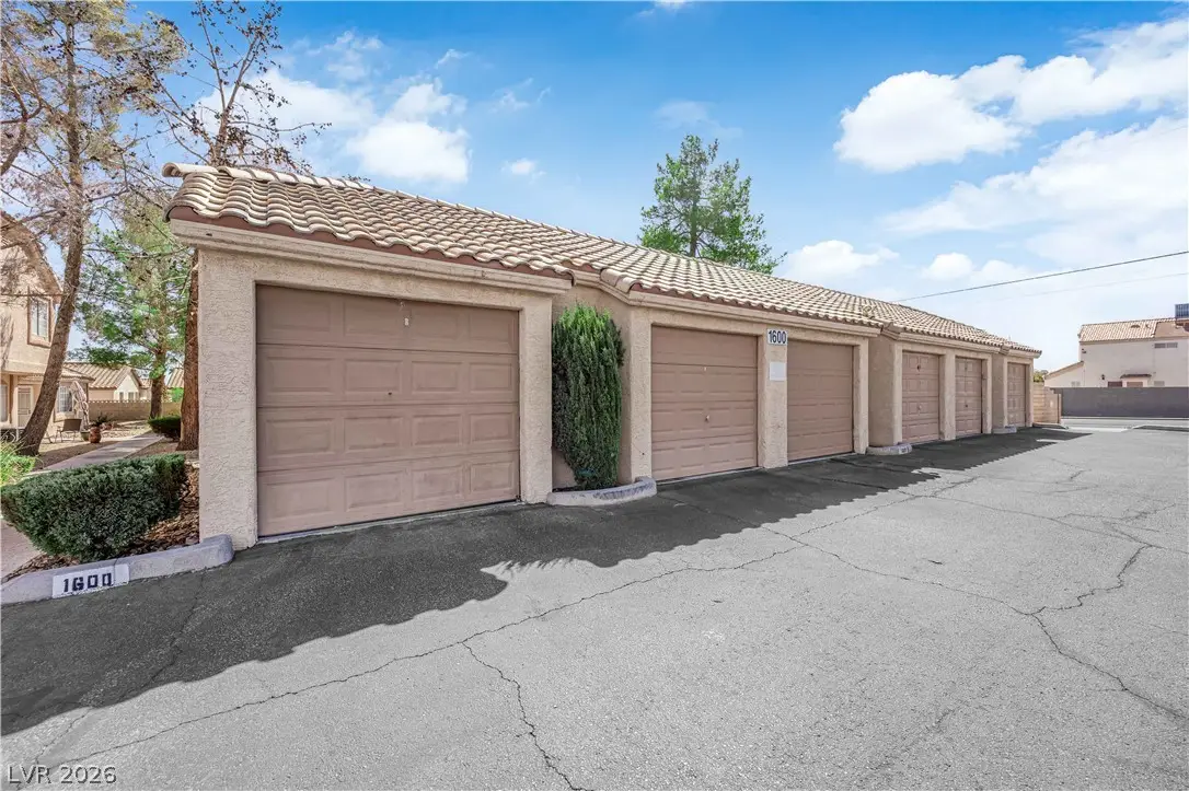 1600 N Torrey Pines Drive #202, Las Vegas, NV 89108 - #1
