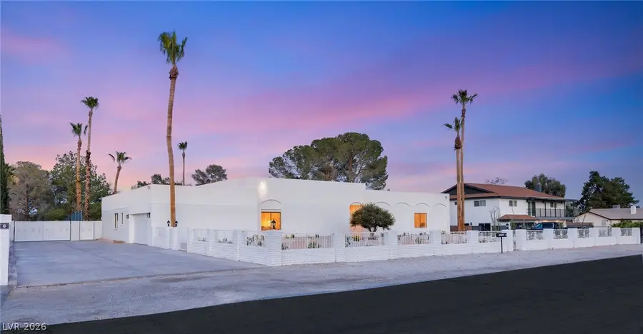 3070 Mann Street, Las Vegas, NV 89146 - #2