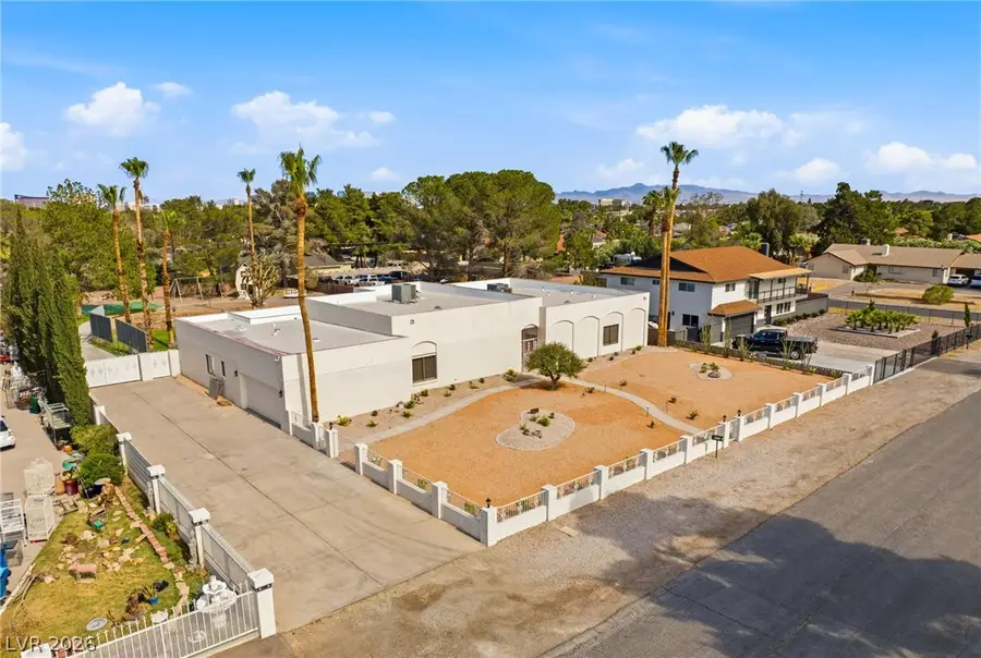 3070 Mann Street, Las Vegas, NV 89146 - #3