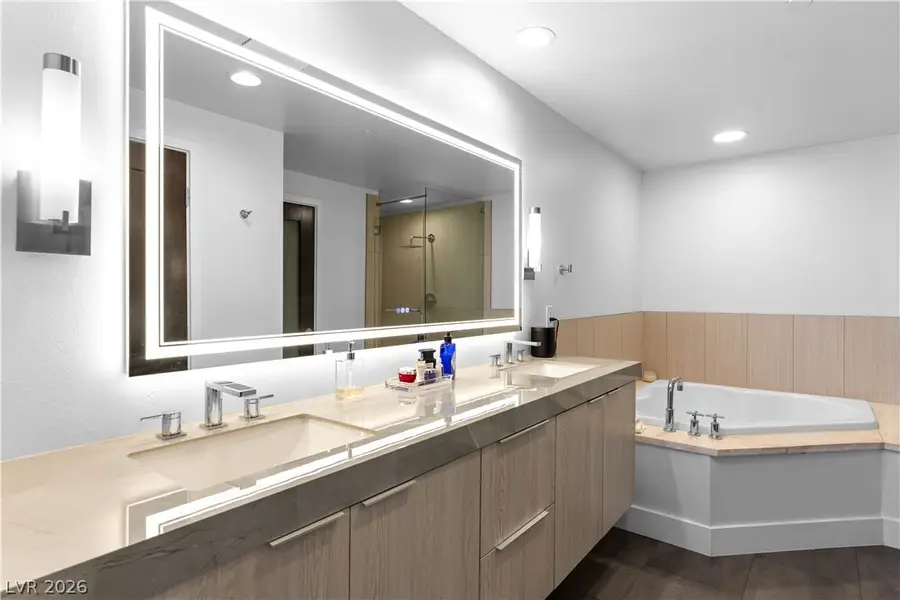 8925 W Flamingo Road #325, Las Vegas, NV 89147 - #3