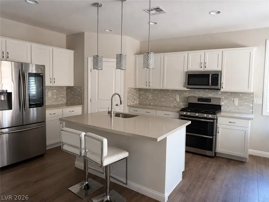 10291 Lodge Pine Avenue, Las Vegas, NV 89166 - #3