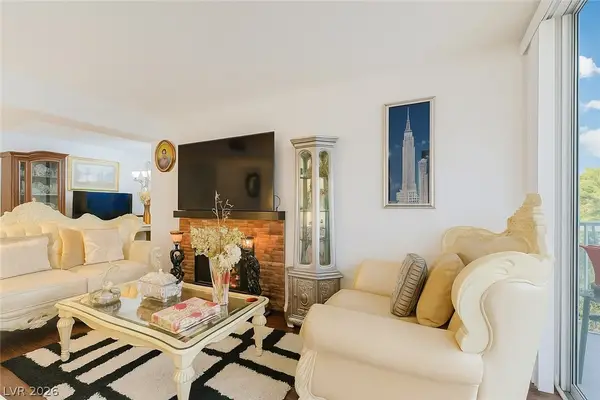 730 S Royal Crest Circle #414, Las Vegas, NV 89169