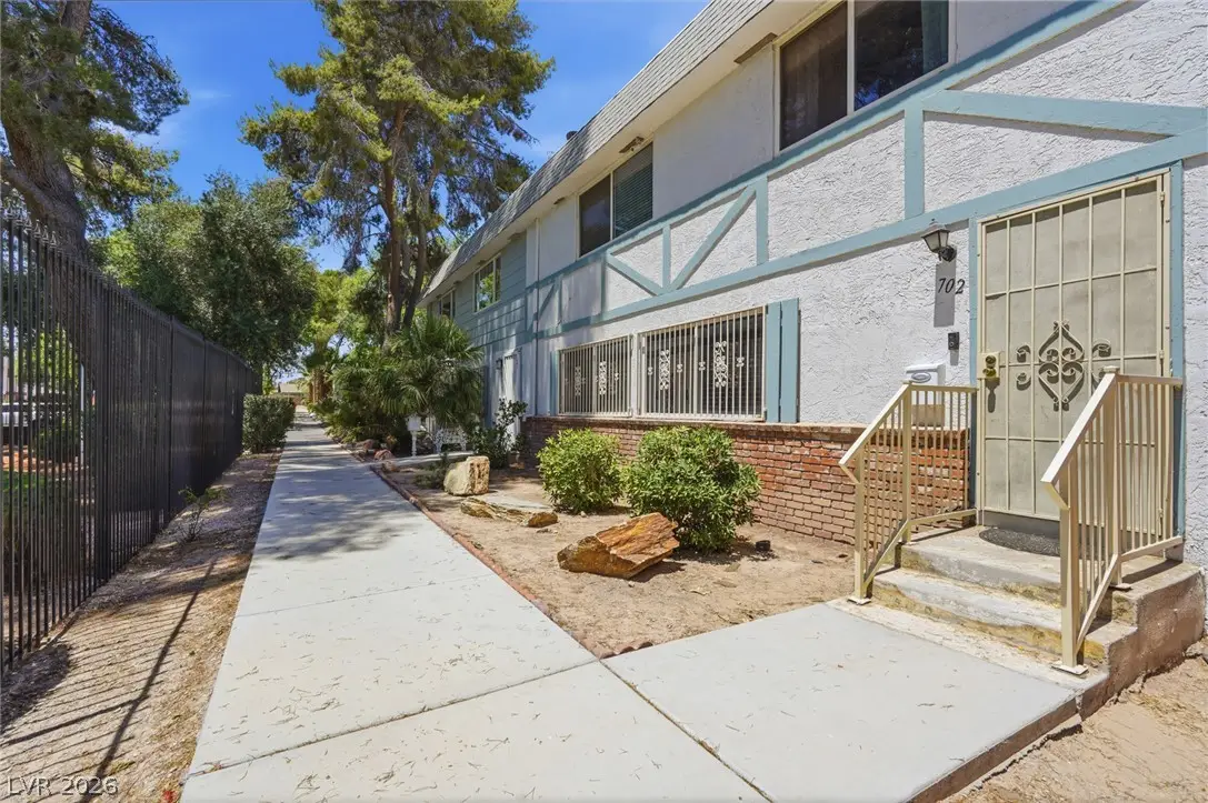 702 Greenbriar Townhouse Way, Las Vegas, NV 89121 - #1